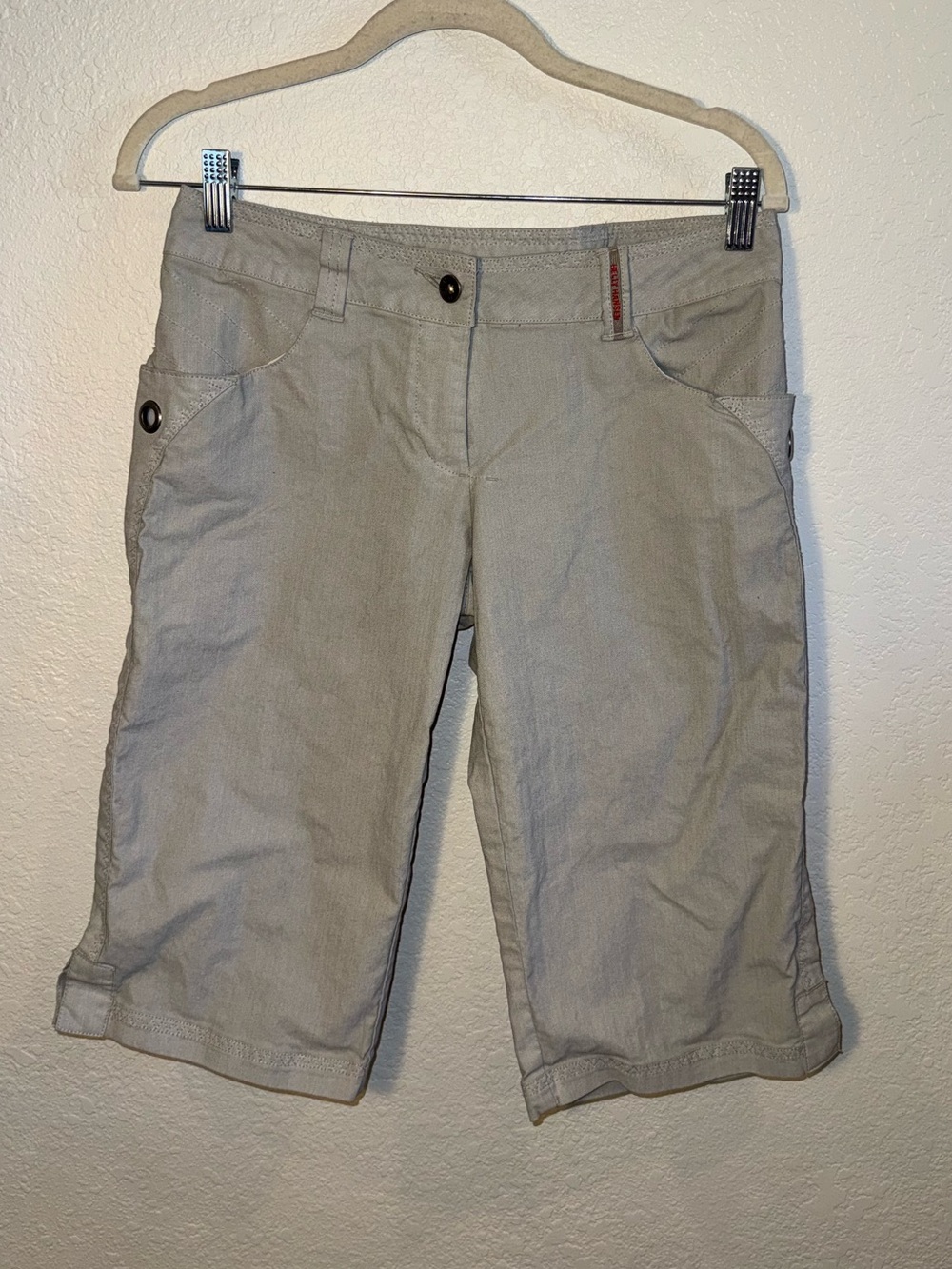 Helly Hansen Women’s Gray Outdoor Hiking Bermuda Shorts Gorpcore Size 28
